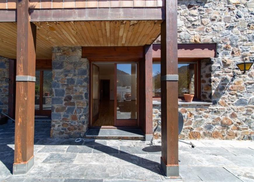 Terrace and entrance to the property